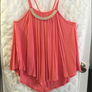 ADORABLE coral top..